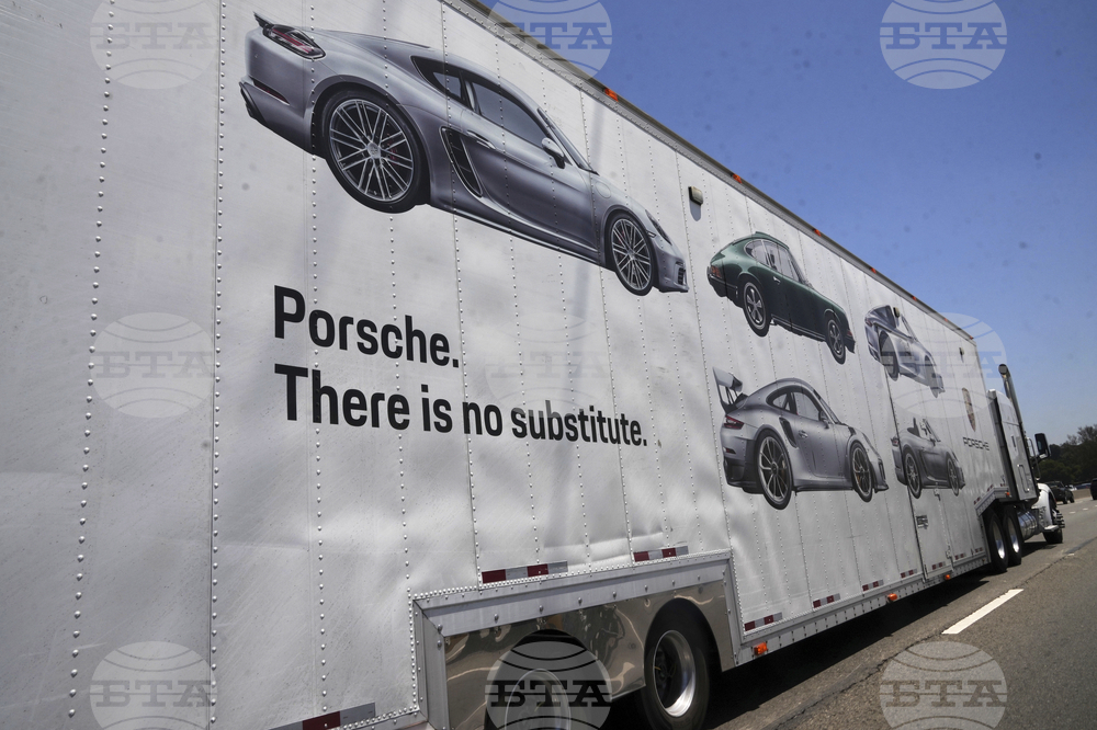 Главният изпълнителен директор на "Порше" иска производителят на луксозни автомобили отново да е част от германския борсов индекс DAX