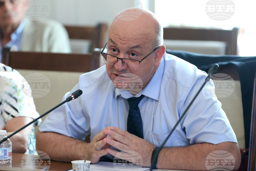 Парламент - Номинационна Комисия - първо заседание