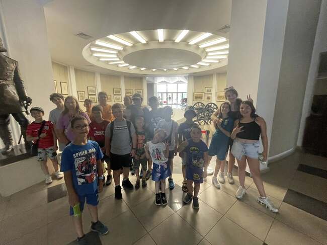 Възпитаници на училище „Българче“ в Неапол разгледаха Плевен