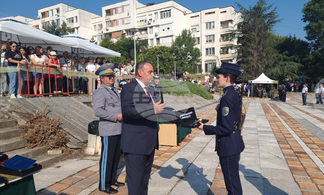 Плевен - ВВВУ "Георги Бенковски" - връчване на офицерски пагони