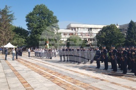 Плевен - ВВВУ "Георги Бенковски" - връчване на офицерски пагони