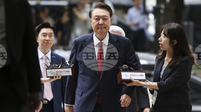 Прокурор иска смъртно наказание за бившия президент на Южна Корея Юн Сук-йол