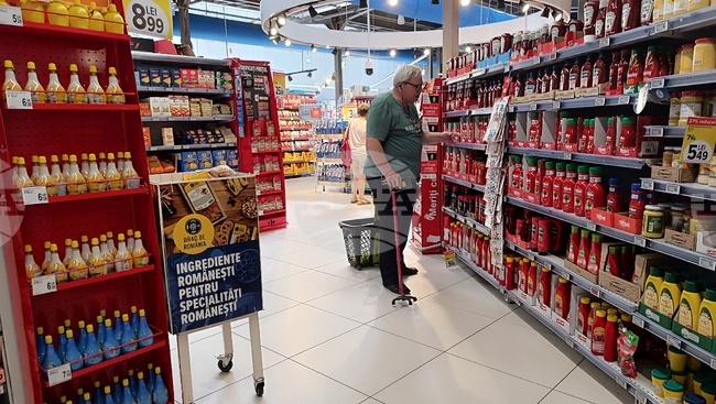 Румънците посрещнаха първите бюджетно-фискални мерки на правителството на Илие Боложан с полупразни колички 