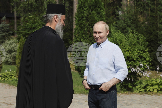 Първата партида от серийното производство на ракети "Орешник" вече е на въоръжение в руската армия, обяви президентът Путин