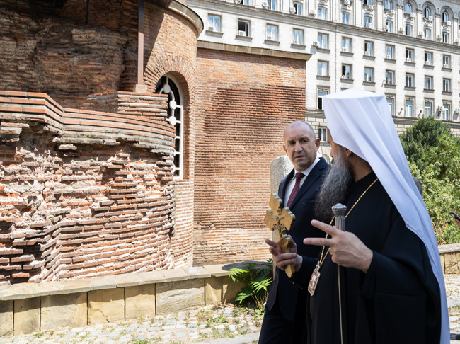 Държавният глава: По пътя на вярата нашият народ неведнъж се е обединявал и е възкресявал своето историческо право да бъде свободен и независим