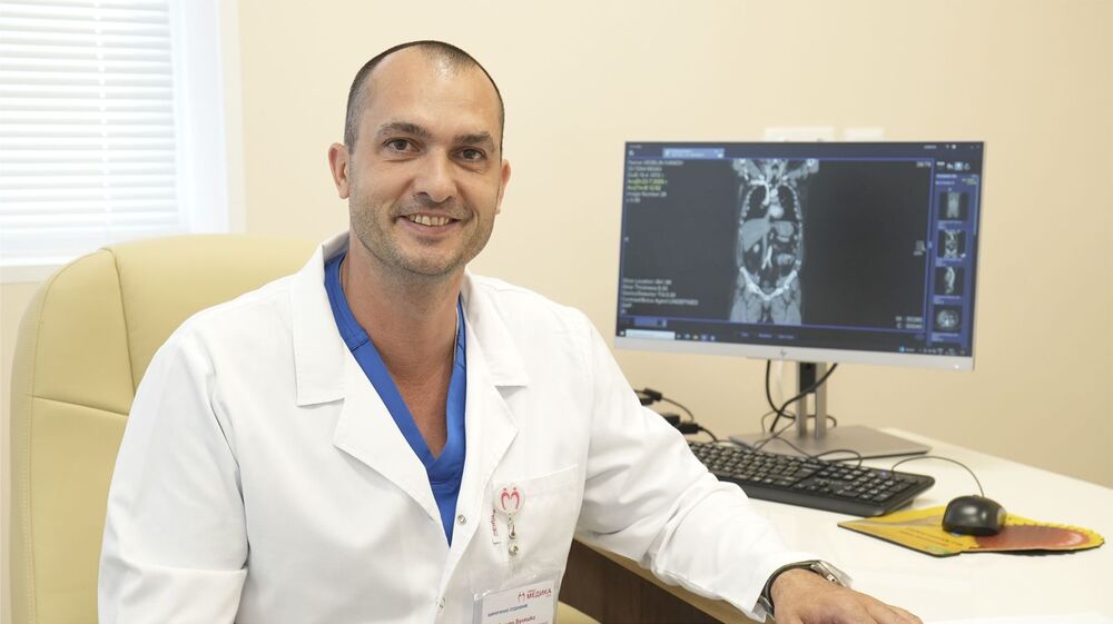 Нискодозовата компютърна томография е златен стандарт за ранна диагностика на рак на белия дроб, заяви д-р Даниел Буляшки от УМБАЛ "Медика" в Русе