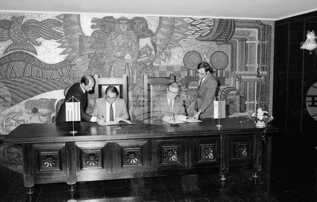 На 6 август 1958 г. България установява дипломатически отношения с Уругвай