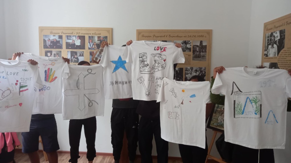 Деца от Берковица рисуваха върху тениски в инициатива срещу противообществените прояви