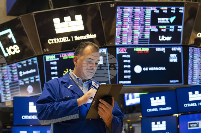 Индексите на Уолстрийт се движат разнопосочно в ранната търговия