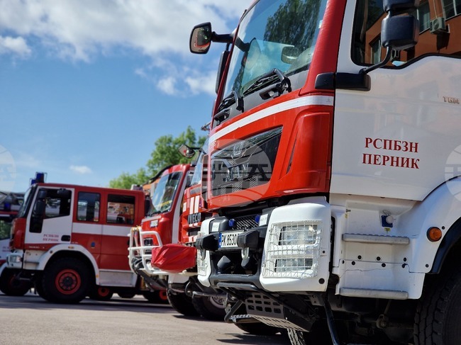 Регионалната дирекция „Пожарна безопасност и защита на населението“ – Перник предупреждава за екстремен риск от пожари в летните жеги