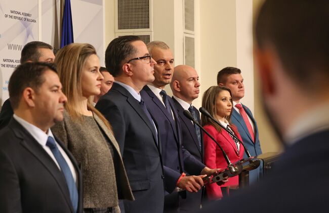 "Възраждане" подготвя серия от действия срещу допускането на чужди войски на наша територия, каза Костадин Костадинов