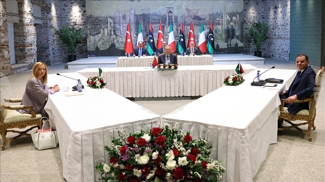 Мерки срещу нелегалната миграция в Средиземноморието и кризата в Газа обсъдиха лидерите на Турция, Италия и Либия в Истанбул