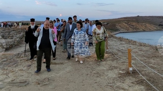 АНА-МПА: Министърът на културата на Гърция откри обновен археологически обект, известен като „най-стария град в Европа“