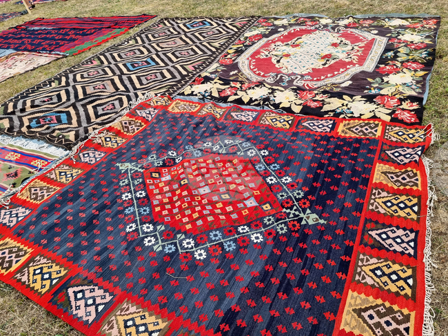 Discussion on Future Museum of Bulgarian Carpets to Take Place in Veliko Tarnovo