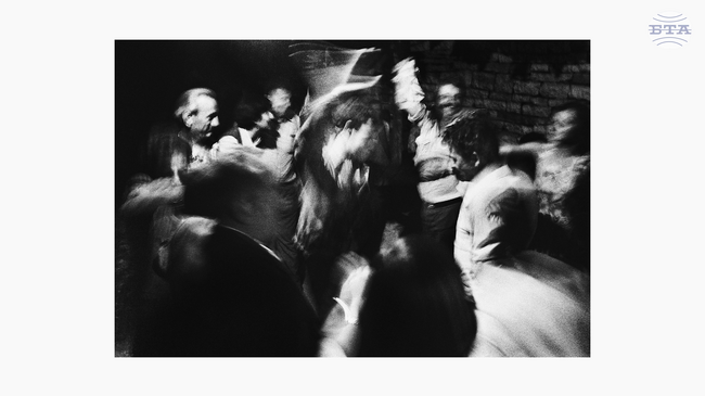 Фотографите трябва да бъдем честни в това, което показваме, каза пред БТА гръцкият фотограф Джон Демос