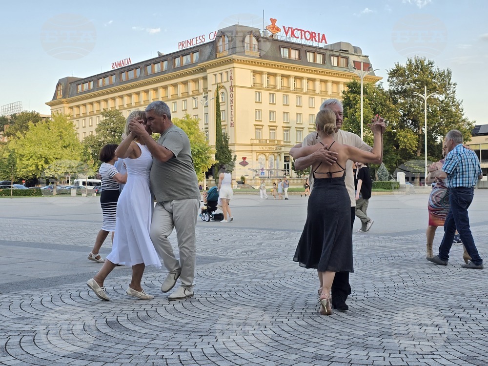 Пловдив - Аржентинско танго - Фотографска изложба "Прегръдката"