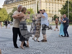 Пловдив - Аржентинско танго - Фотографска изложба "Прегръдката"