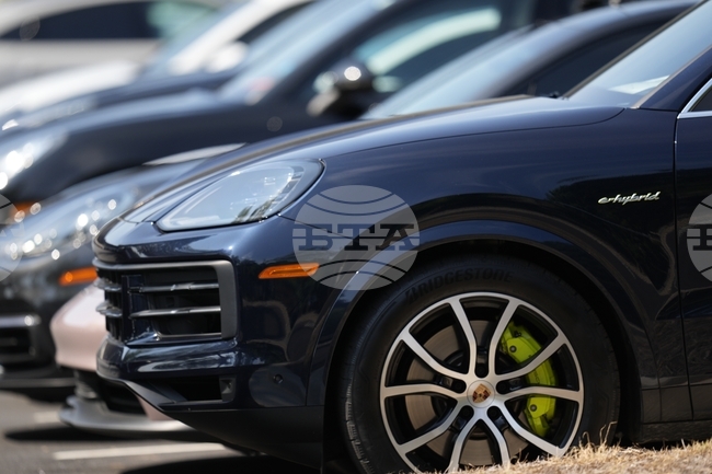 „Порше“ отпада от германския водещ борсов индекс DAX