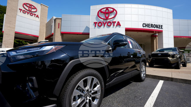 „Тойота“ отчита рекордни глобални продажби през януари благодарение на силно търсене в Северна Америка
