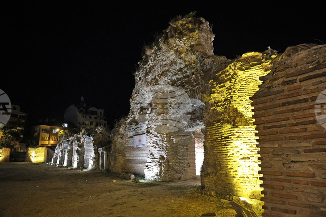 Спектакъл от проекта „Танцуващи истории“ гостува в Римските терми във Варна