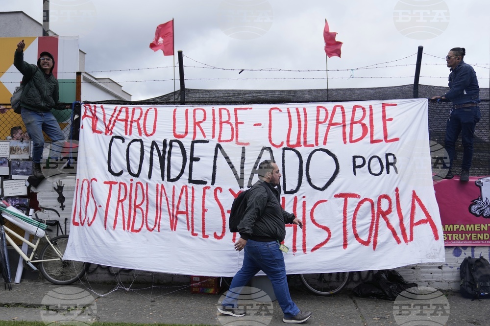 Братът на бившия колумбийски президент Алваро Урибе беше осъден на над 28 г. затвор по обвинения в убийство и заговор