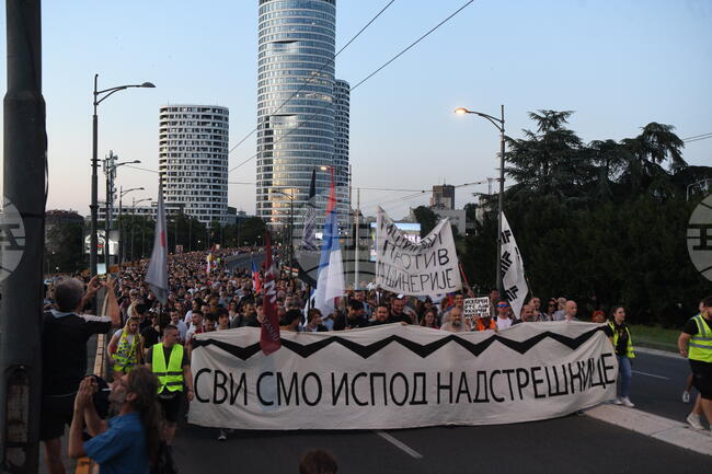 Гражданската ни кандидат-депутатска листа е 99 процента готова, обявиха протестиращите студенти в Сърбия 