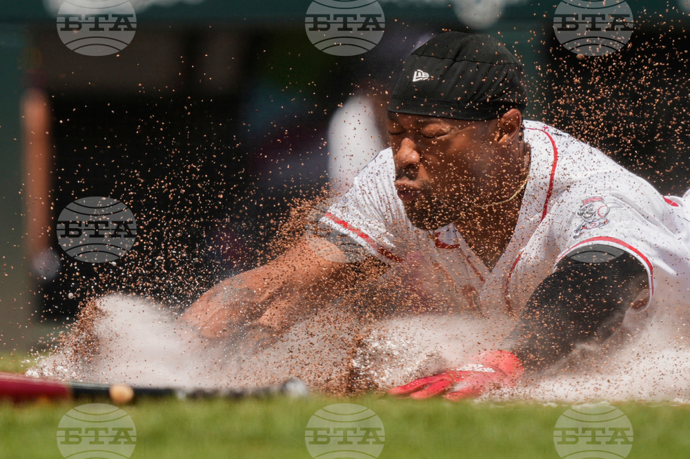 APTOPIX Braves Reds Baseball
