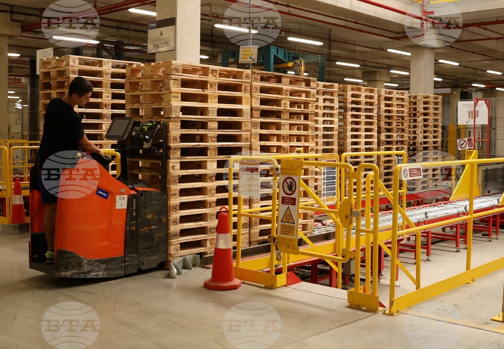 Пазарът на производствени и складови площи в София отчита слаба строителна активност през второто тримесечие на годината, сочи проучване