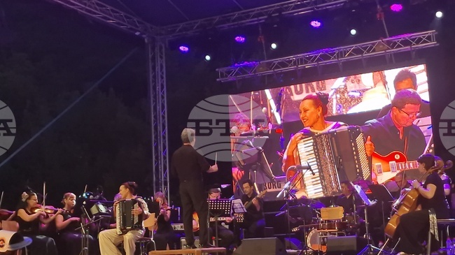 Квартетът Koychev & Nedyalkov – The Teachers Project и Плевенската филхармония свирят в последната вечер на фестивала Jam on the river