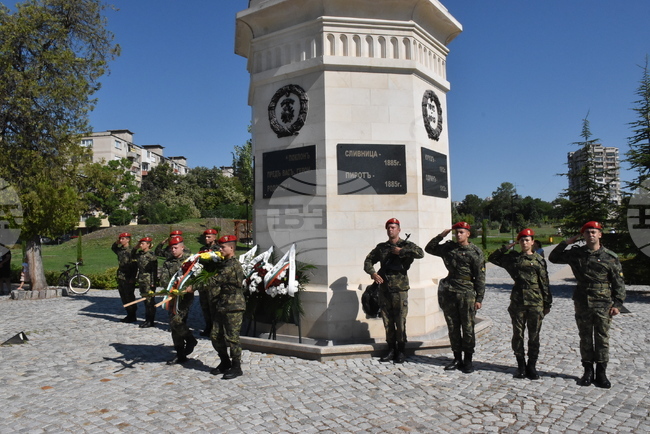 С военни почести в Хасково бе отбелязана 122 -годишнината от Илинденско-Преображенското въстание