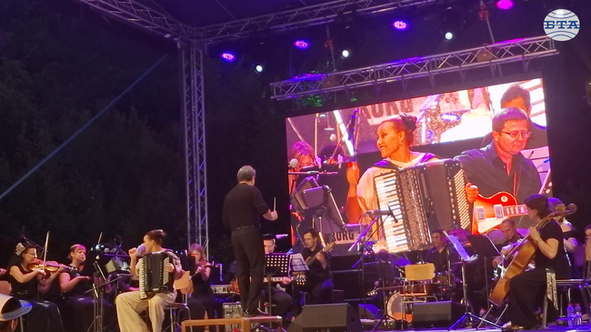 Квартетът Koychev & Nedyalkov – The Teachers Project и Плевенската филхармония свирят в последната вечер на фестивала Jam on the river