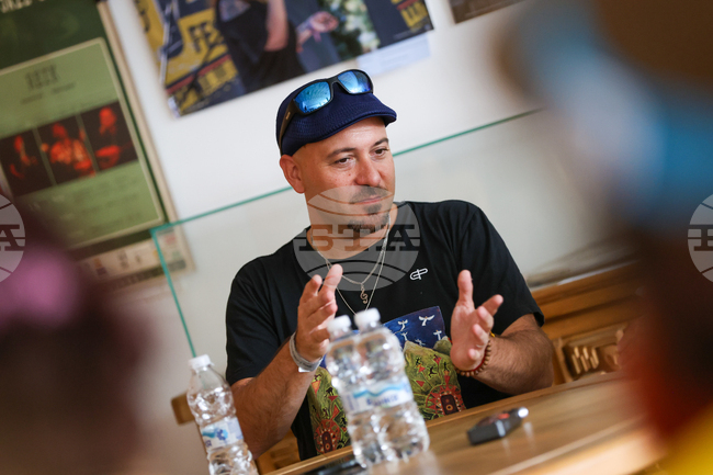 Всяко място, което съм посетил, ме е вдъхновило за нова музика, каза аржентинецът Габриел Палачи преди да излезе на сцената на "Банско джаз фестивал"