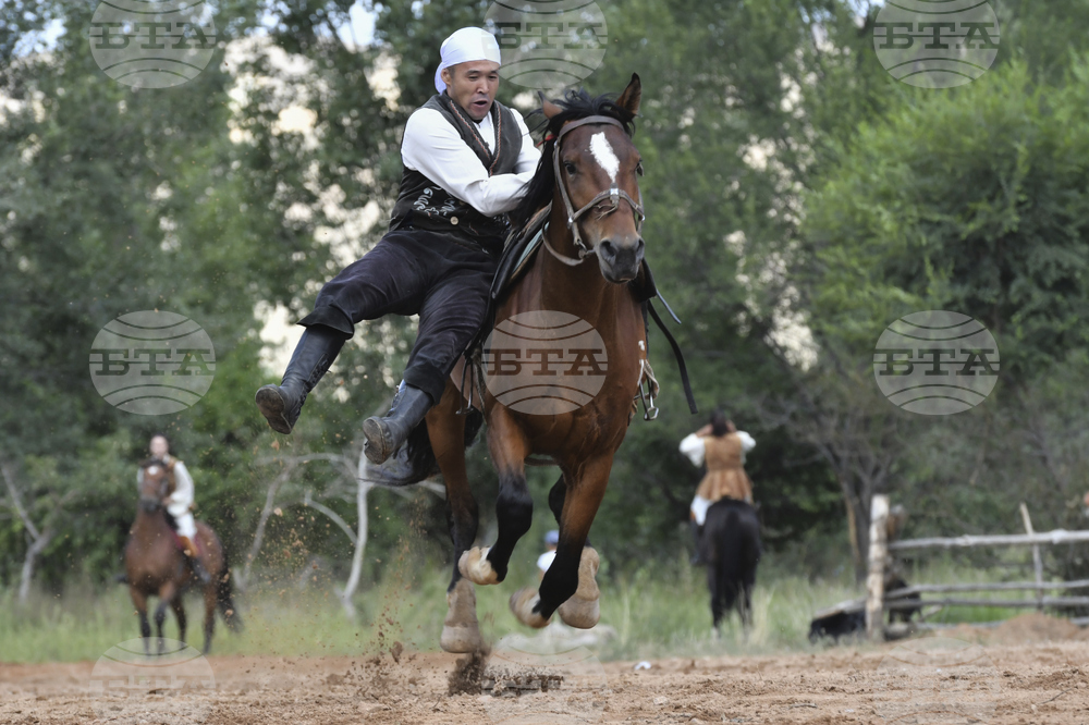 Kyrgyzstan Salbuurun Festival