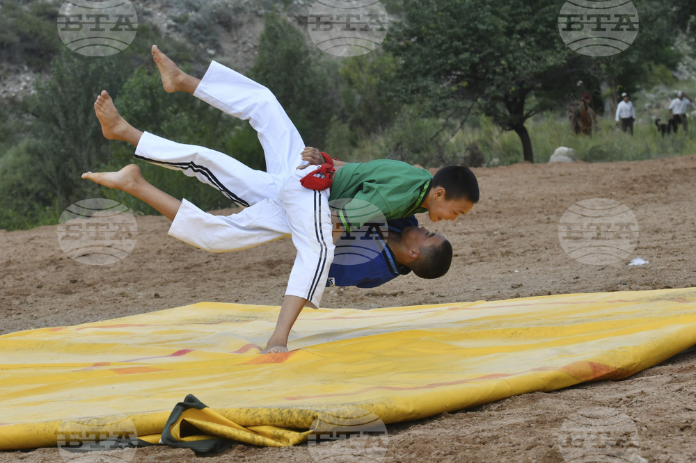 Kyrgyzstan Salbuurun Festival