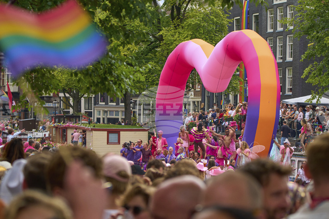Нидерландия отбелязва 25-годишнината от легализирането на еднополовите бракове
