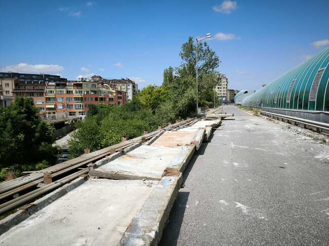 Временната организация на движение заради ремонта на моста на ул. „проф. Марко Семов“ ще бъде удължавана спрямо напредъка на дейностите, съобщи Столична община