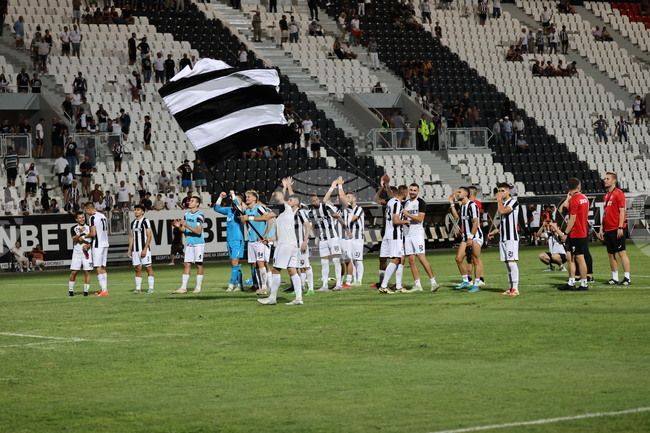 Футболният Локомотив Пловдив ще проведе тренировъчен лагер във Варна