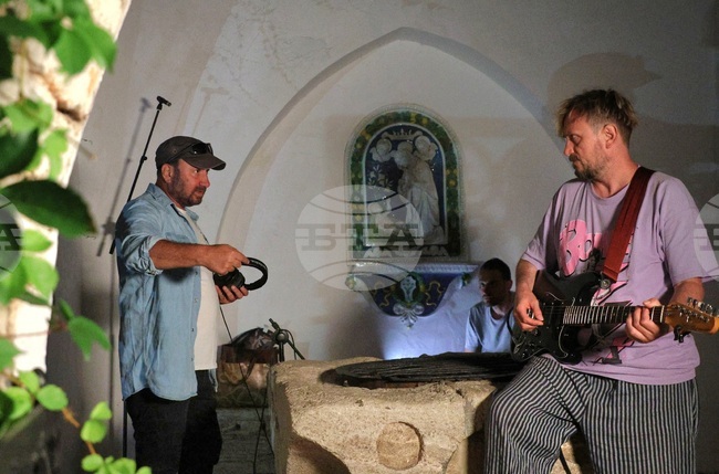 Звукът на "Двореца" в Балчик стана част от проекта "Акустиката на България" на Стефан Вълдобрев и "Обичайните заподозрени"