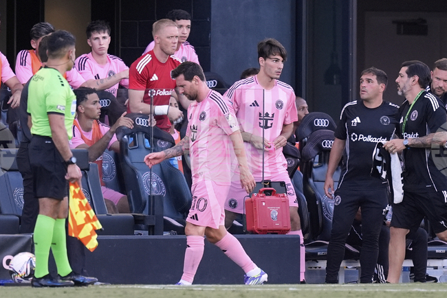 Меси получи контузия при победа на Маями