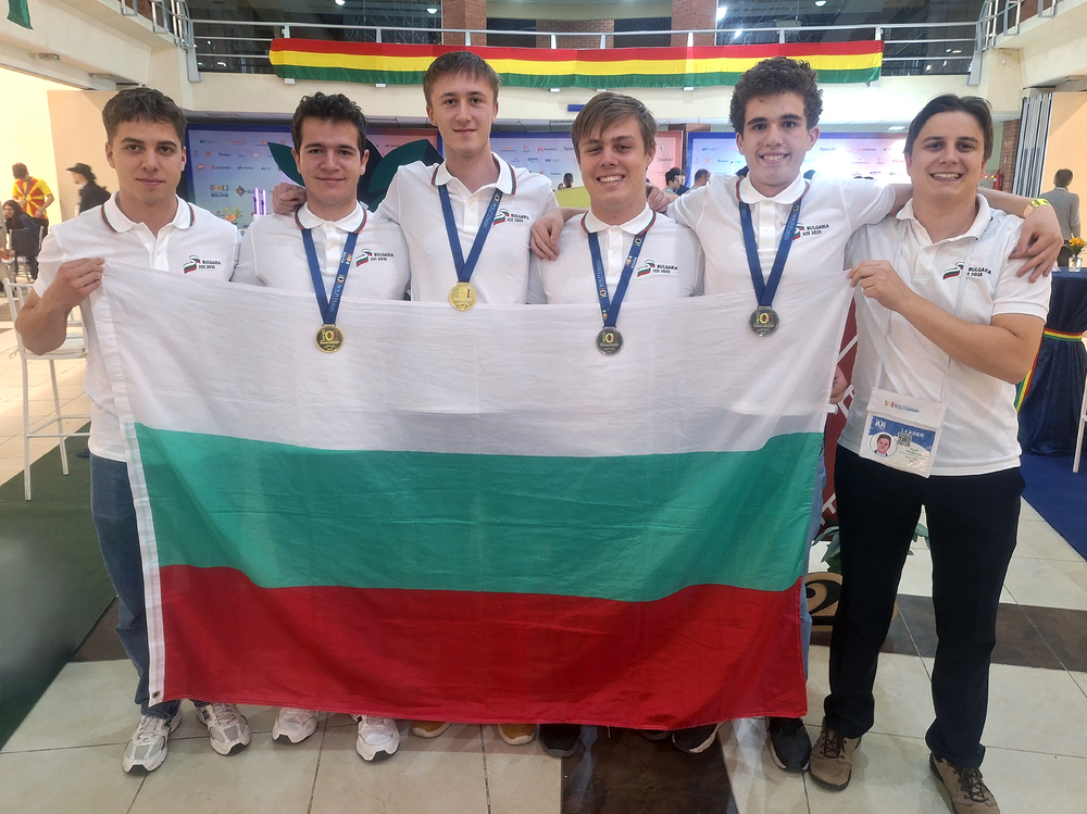 Bulgarian Informatics Team Achieves Historic Success at International Olympiad