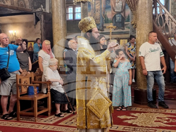 Сливен - митрополит - литургия