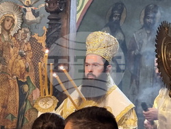 Сливен - митрополит - литургия