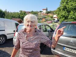 Село Бураново - протест - свещеник