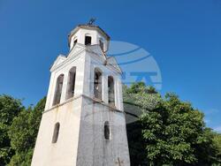 Село Бураново - протест - свещеник