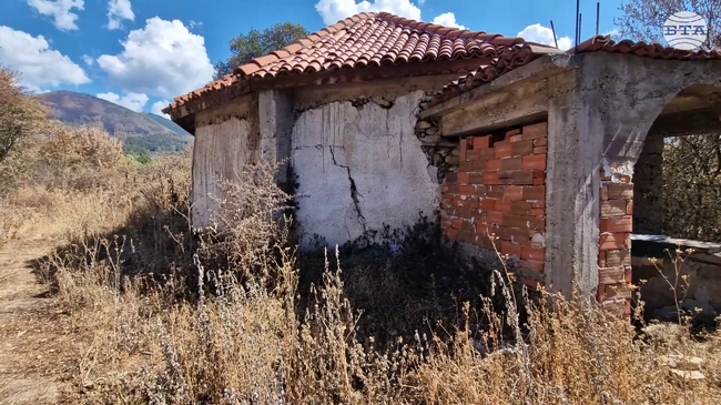 Започна разчистване на гробищния парк и на двора на черквата в най-пострадалото село от пожара в Трънско - Рани луг