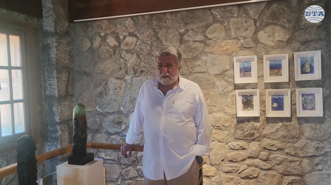 Бодрум вече е пристан на изкуството на Вежди Рашидов и изложбата му „Синьо“