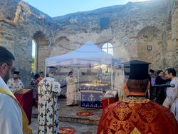 Село Запалня - митрополит Киприан - Потопената църква - литургия