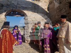 Село Запалня - митрополит Киприан - Потопената църква - литургия