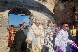 Село Запалня - митрополит Киприан - Потопената църква - литургия