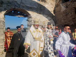 Село Запалня - митрополит Киприан - Потопената църква - литургия